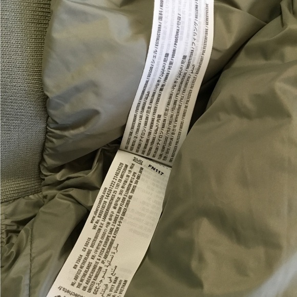 Abercrombie and Fitch Between Season in light green size Medium NWT $140 - Picture 9 of 11